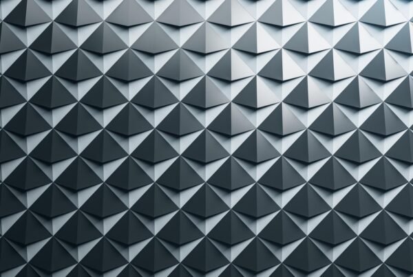 Patrón triangular gris que representa la transición de la economía de la atención a la intimidad artificial